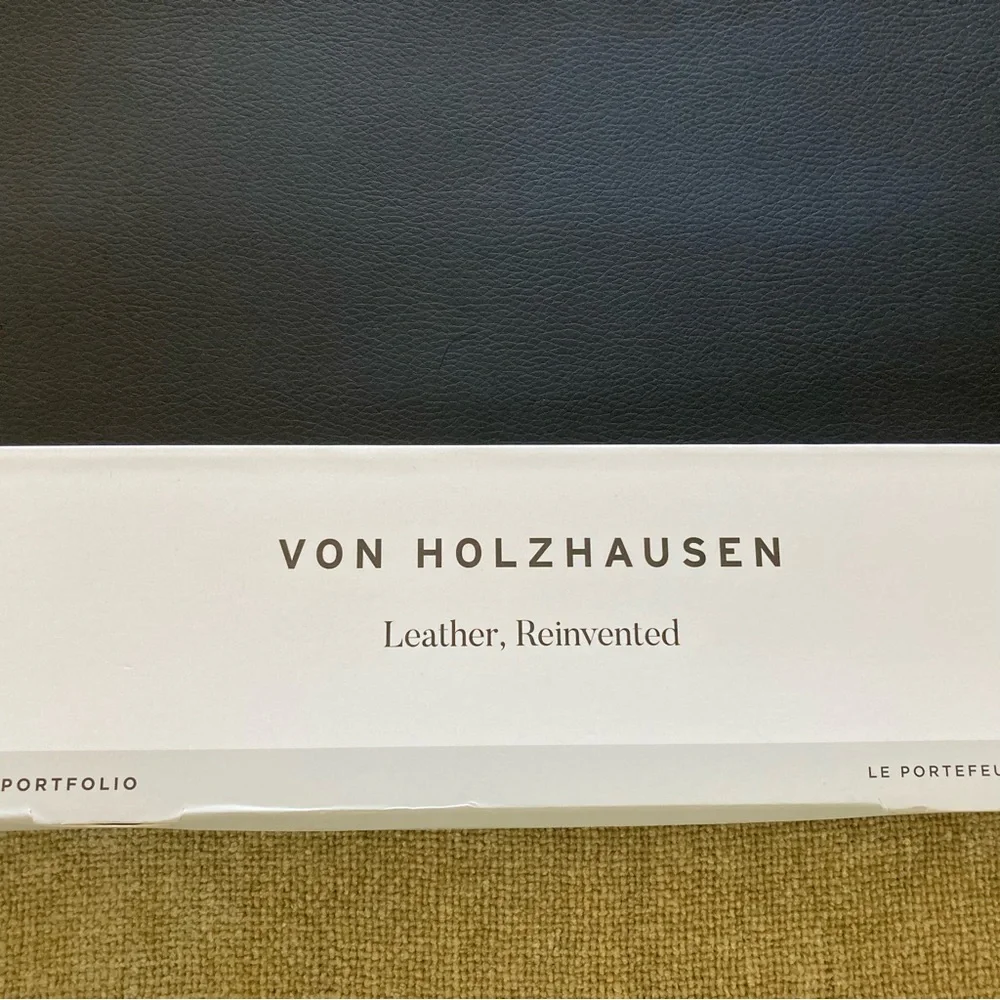 Von Holzhausen The MacBook Portfolio 14-inch | NWT